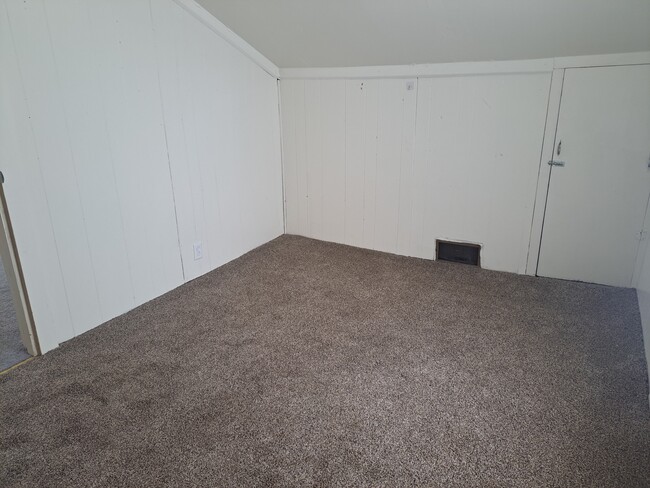 Building Photo - 430 W Galena Ave