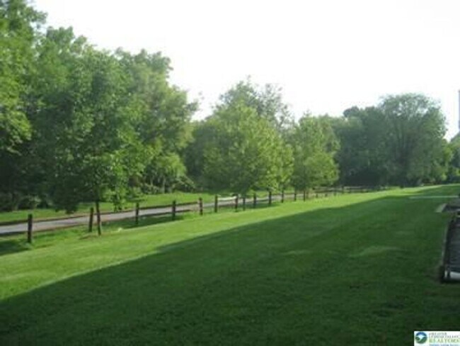 Building Photo - 1118 Bernice Dr