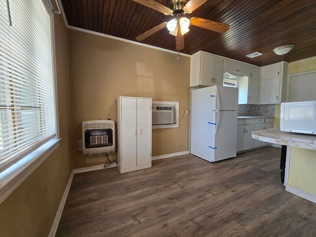 Building Photo - Cute 2 bedroom home near OBU