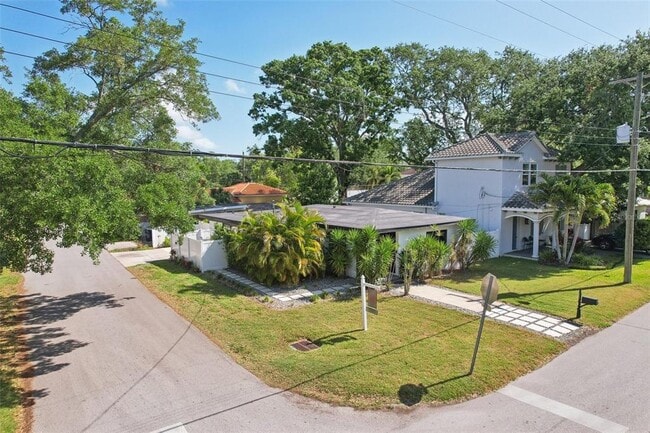Building Photo - 3131 W Fielder St