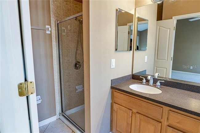 Building Photo - 3043 Pointeview Dr