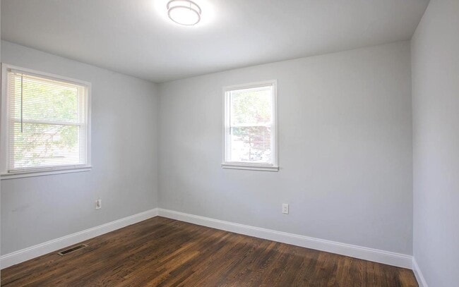 Building Photo - 5707 Alan Dr