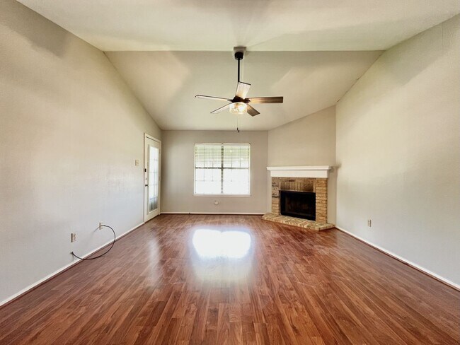 Building Photo - 400 W South Town Dr