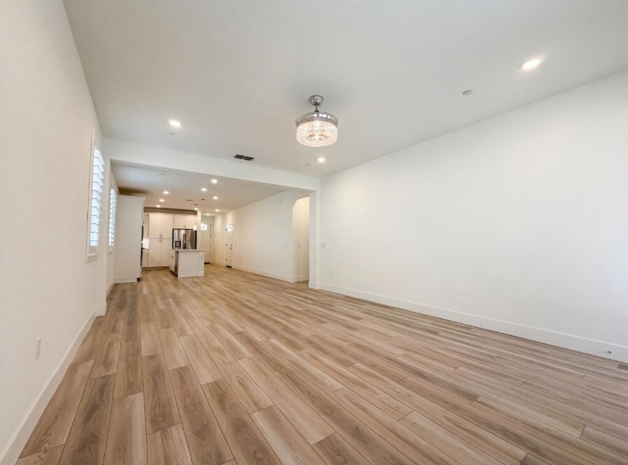 Building Photo - 914 Lucent St