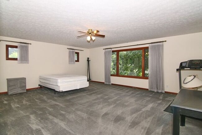 Building Photo - Furnished Home Blocks from Butler University!