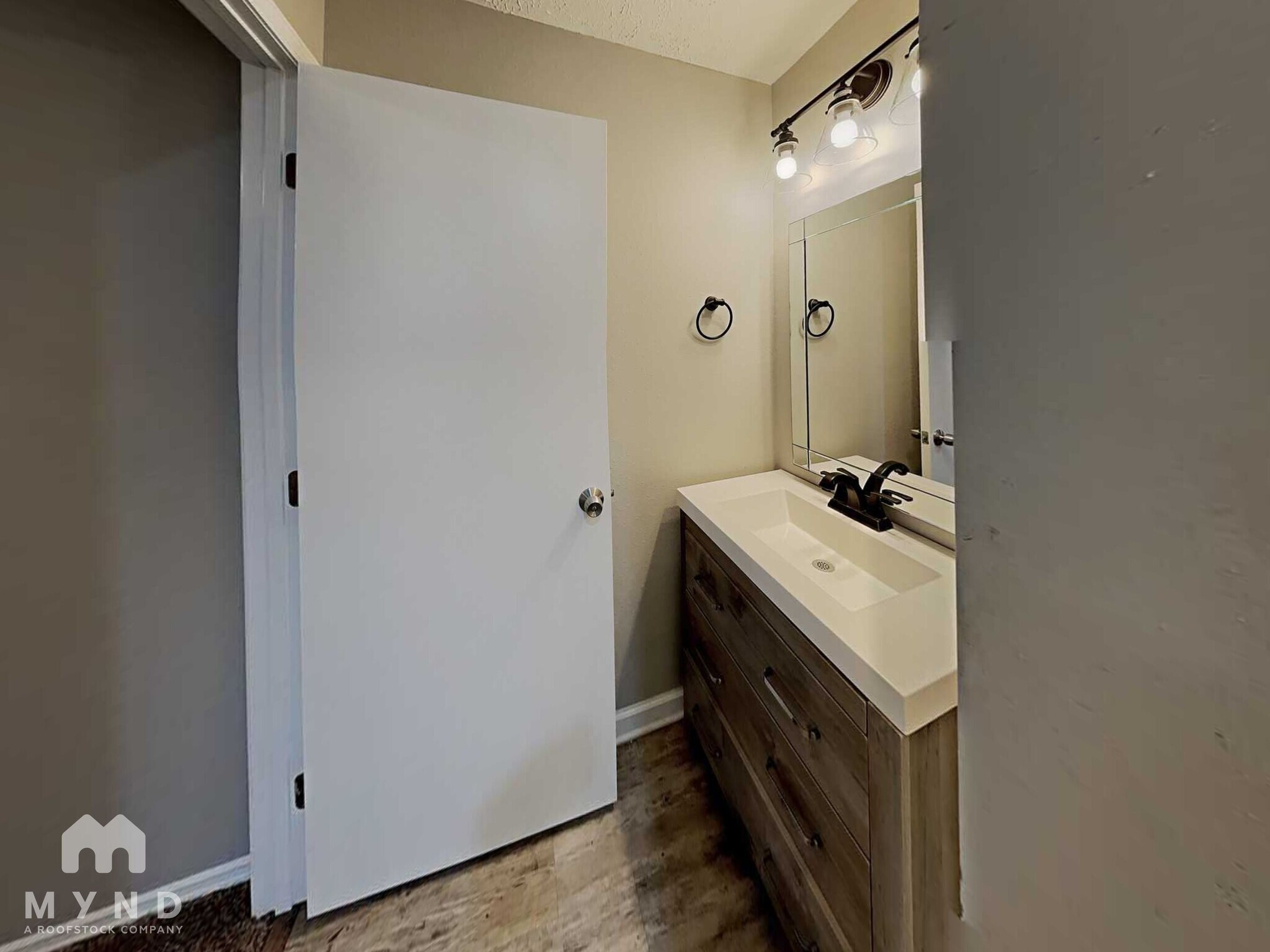 Building Photo - 5531 Downs Way