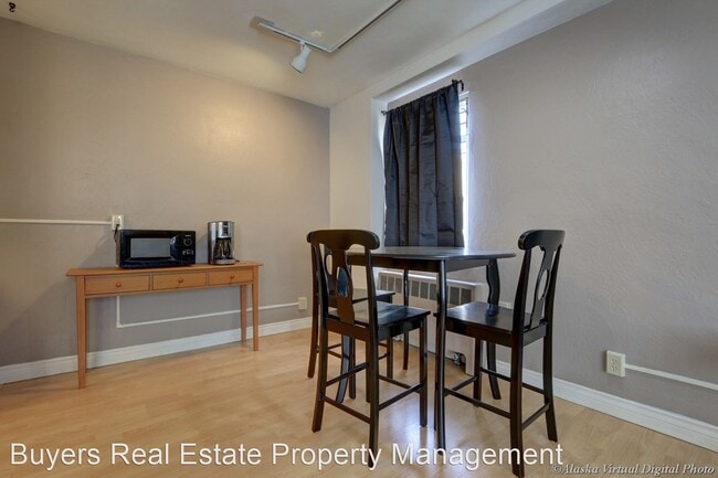 Building Photo - 1 br, 1 bath House - 525 W 3rd Avenue #509