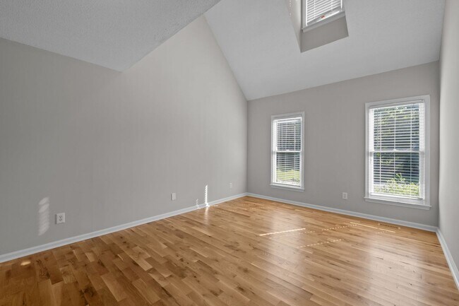 Building Photo - 3 bedroom single family home
