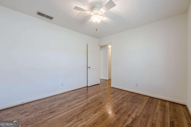 Building Photo - 5274 Wyntercreek Way