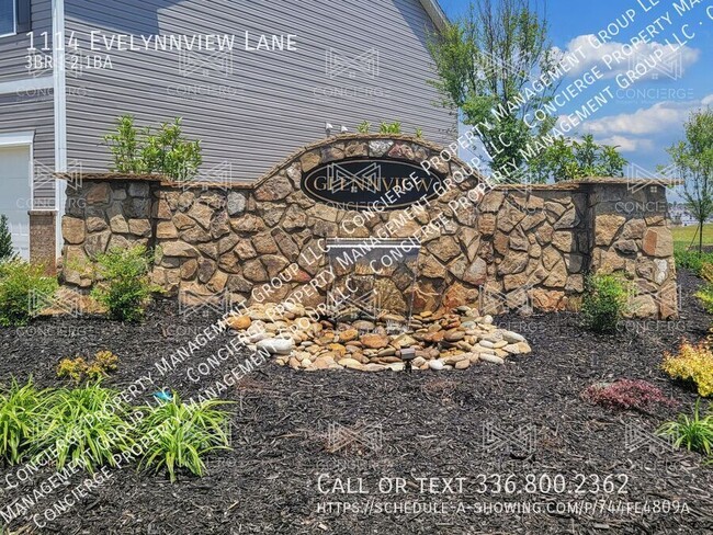 Building Photo - Kernersville Town Home