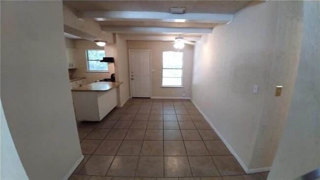Building Photo - 5903 Breezewood Dr