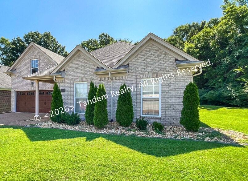 Building Photo - 6500 Lampe Ct