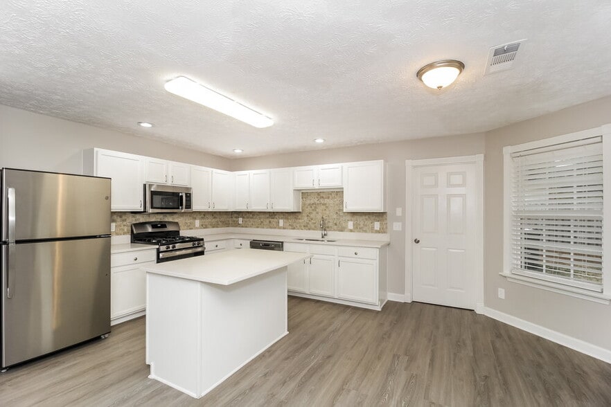 Building Photo - 304 Westminster Dr