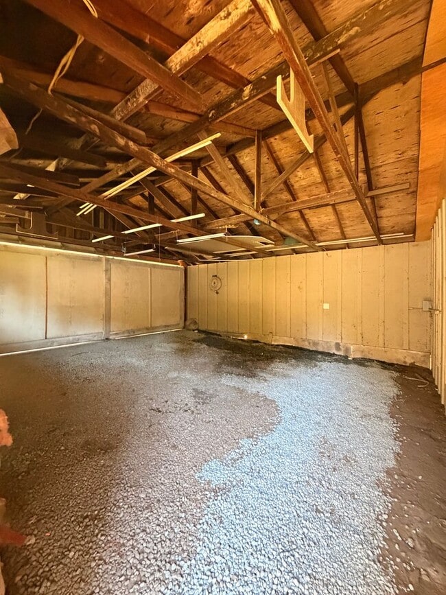 Building Photo - 809 Browns Valley Rd