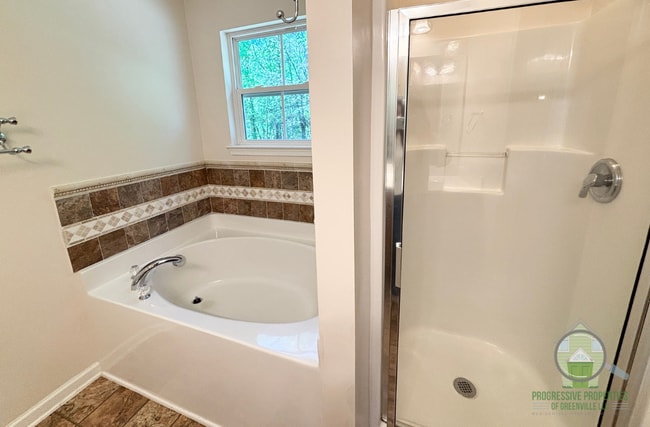 Building Photo - 253 Barbours Lane