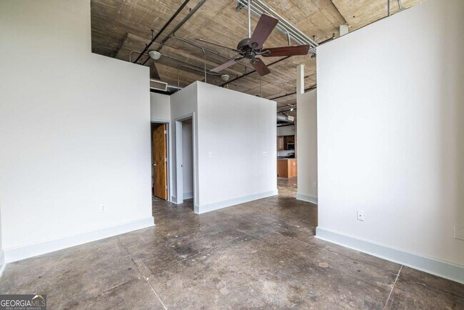 Building Photo - 505 Whitehall St SW