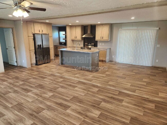 Building Photo - 102 Indian Camp Branch Rd