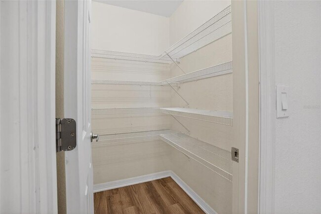 Building Photo - 522 Pentas Ln