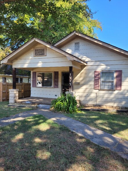 Building Photo - 1717 S W St