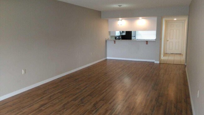 Building Photo - 3516 Whitehall Dr