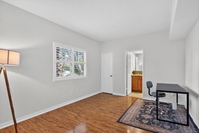 Building Photo - 3620 Third Ave