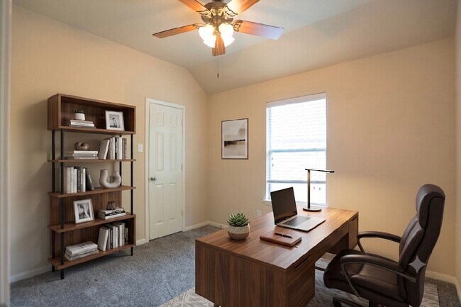 Building Photo - 5102 Heatherdawn Ct