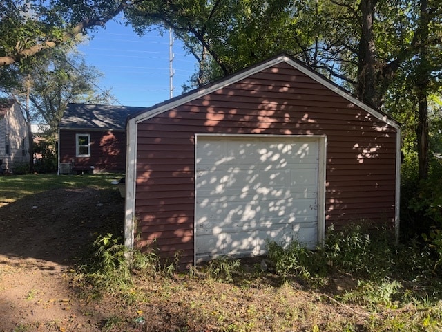 Building Photo - 2616 Elwood Ave