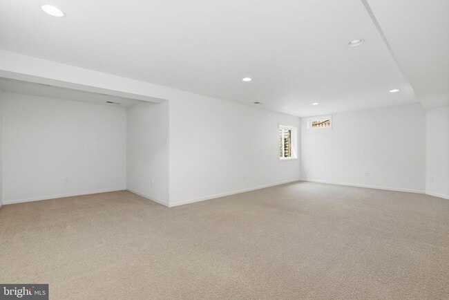 Building Photo - 20 Houser Dr