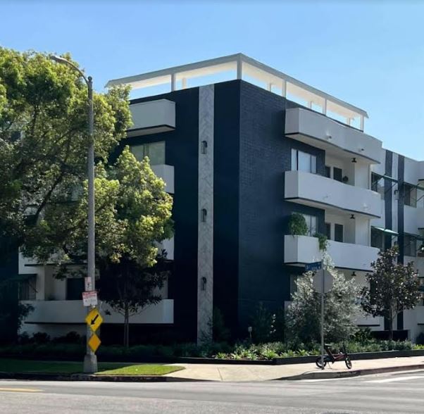 Primary Photo - 310 S Almont Dr