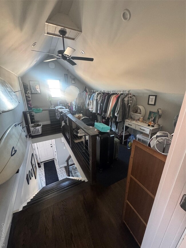 Building Photo - 122 E Fulton St