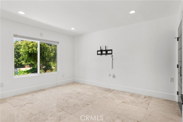 Building Photo - 16544 Park Ln Dr