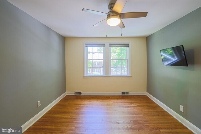 Building Photo - 214 Overbrook Rd