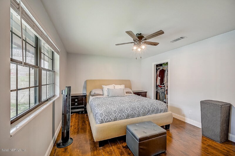 Building Photo - 5556 Floral Ave