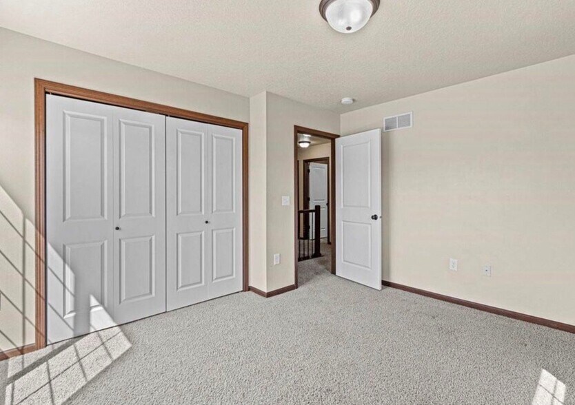 Building Photo - 1659 Burr Dr