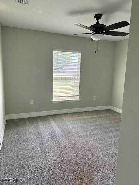 Building Photo - 606 NE 16th Terrace