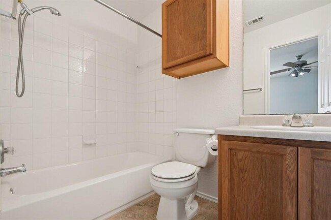 Building Photo - 14504 Harris Ridge Blvd