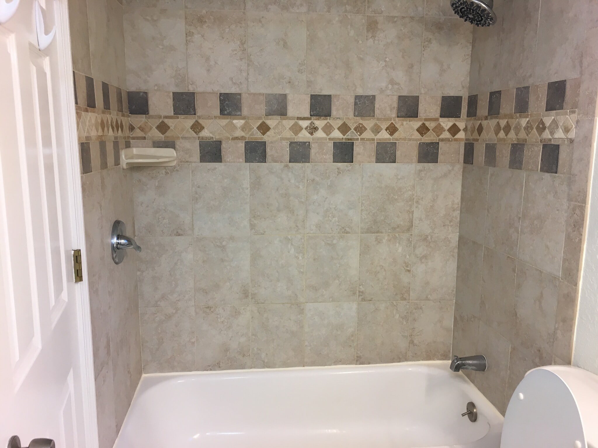 Building Photo - 2020 Lee Dr