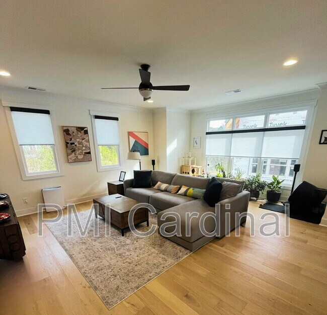 Building Photo - 3121 Colyer Pl