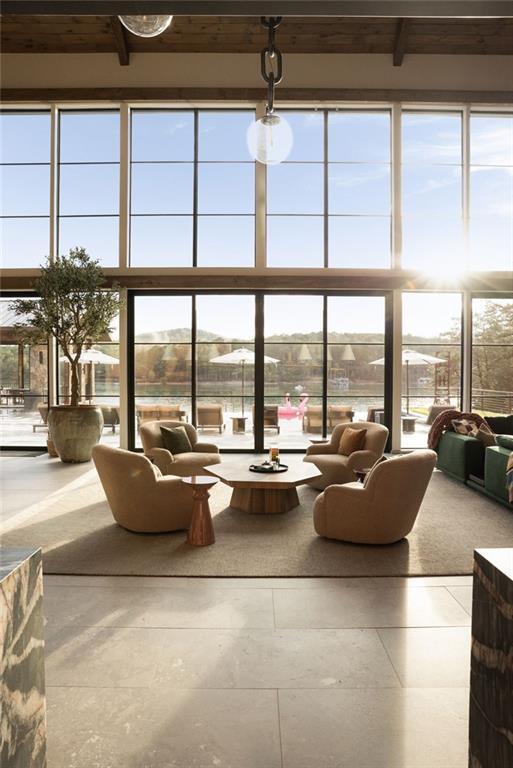 Building Photo - 725 Rocky Point Dr