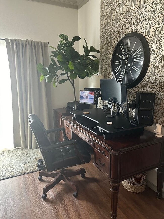 Building Photo - 1325 Summerset Ln