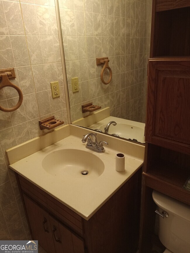 Building Photo - 969 Redan Trail