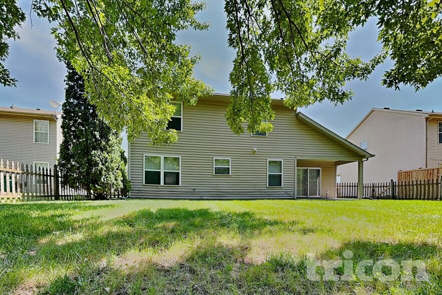 Building Photo - 1426 Auburn Dr