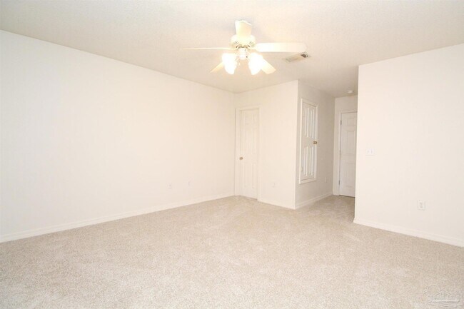 Building Photo - 6209 Cottage Woods Dr