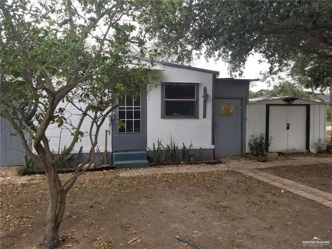 Building Photo - 2617 Daytona Ave