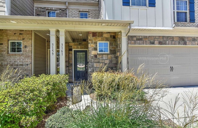 Building Photo - Beautiful 3BR/2.5BA Townhome in Desirable ...
