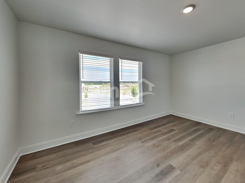 Building Photo - 338 Golucke Wy