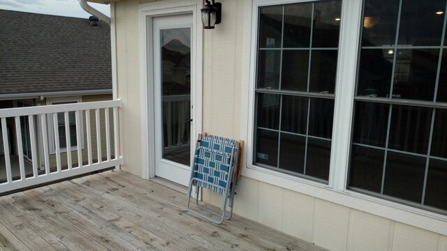 Building Photo - 4 bedroom, 3 bath home on quiet Cul-de-sac...