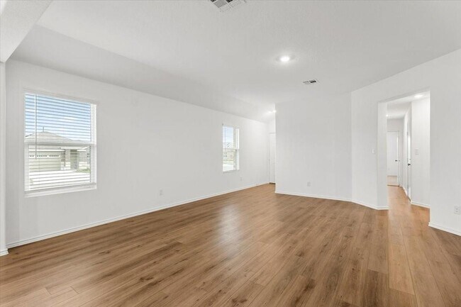 Building Photo - 104 Winged Foot Ct