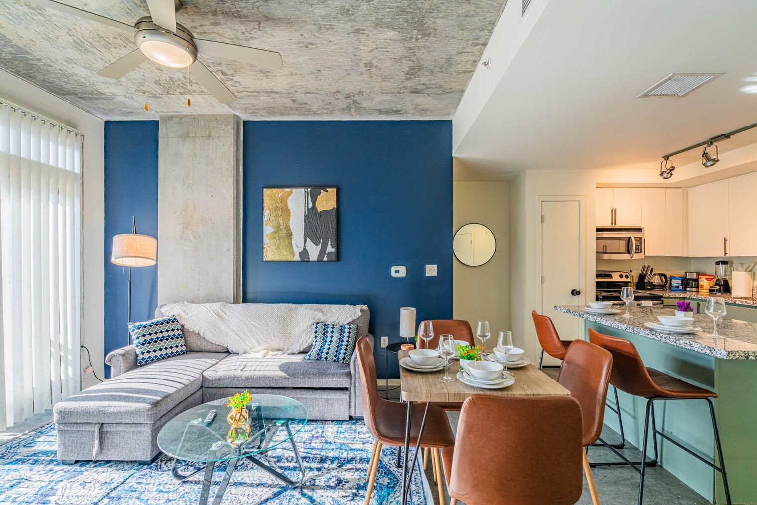 Building Photo - 333 E Roosevelt St