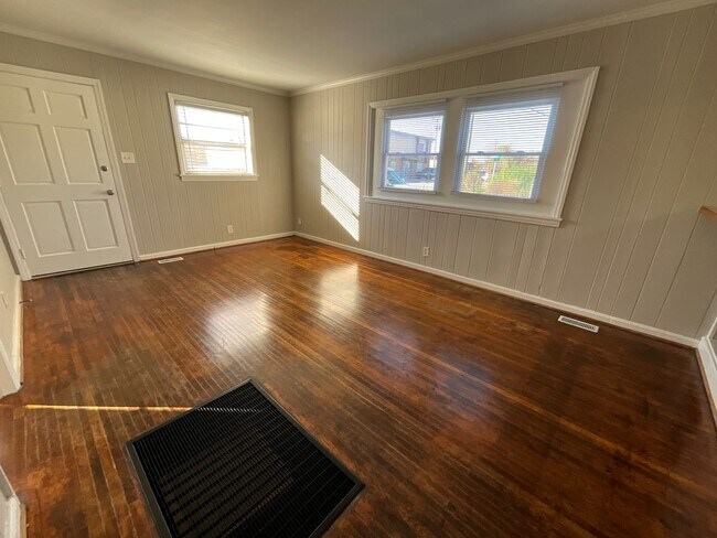 Building Photo - 201 Lowdermilk St